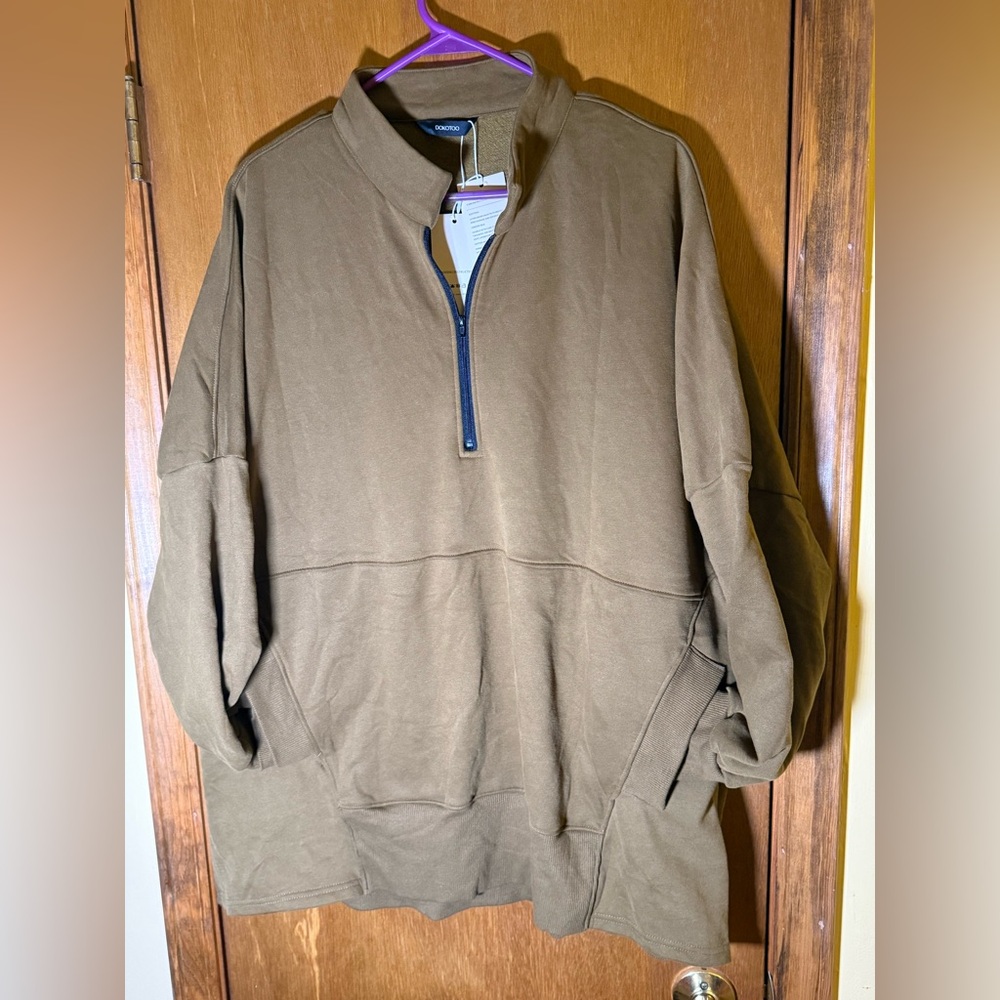NWT Women's Brown Zip-Up Sweater Size XL